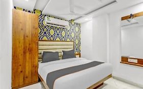 Hotel Lux Inn Ahmedabad